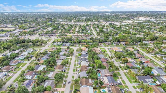 5991 NW 13th St, Sunrise, FL 33313