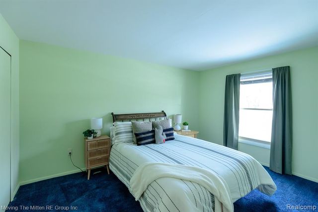 925 N Rosevere Avenue, Dearborn, MI 48128