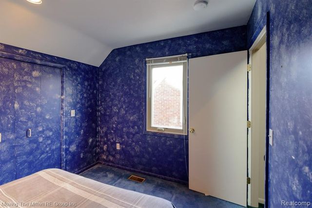 925 N Rosevere Avenue, Dearborn, MI 48128