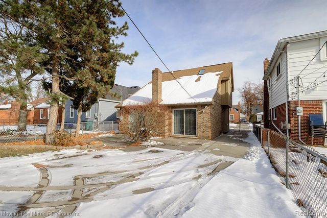 925 N Rosevere Avenue, Dearborn, MI 48128