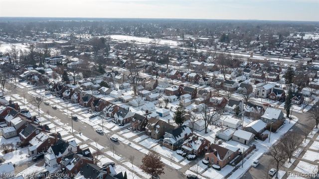 925 N Rosevere Avenue, Dearborn, MI 48128