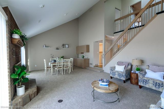 925 N Rosevere Avenue, Dearborn, MI 48128