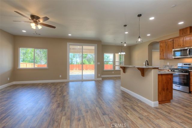 1910 Crandall Way, Paradise, CA 95969