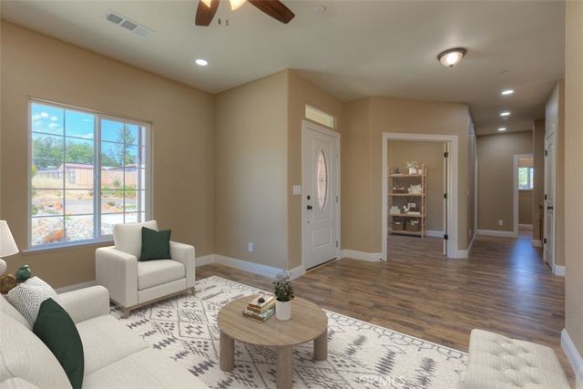 1910 Crandall Way, Paradise, CA 95969