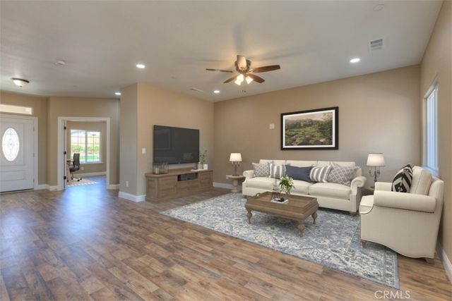 1910 Crandall Way, Paradise, CA 95969