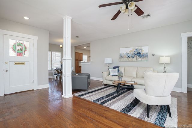 420 W Lullwood, San Antonio, TX 78212