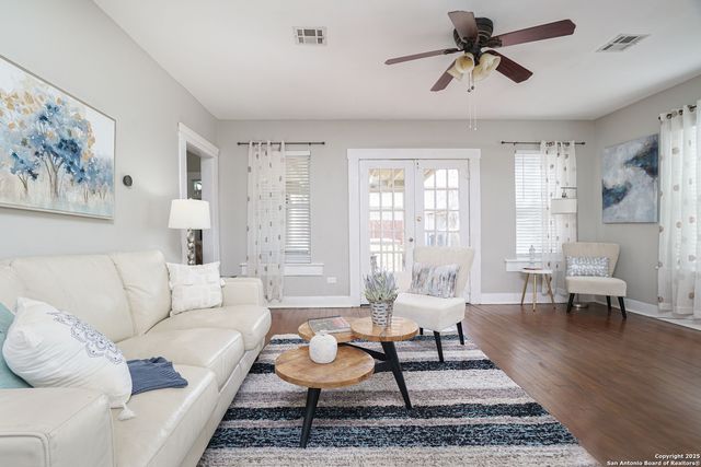 420 W Lullwood, San Antonio, TX 78212