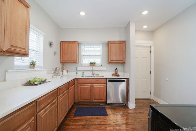 420 W Lullwood, San Antonio, TX 78212