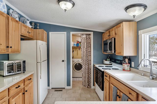 11 Beach Road, Milton, VT 05468