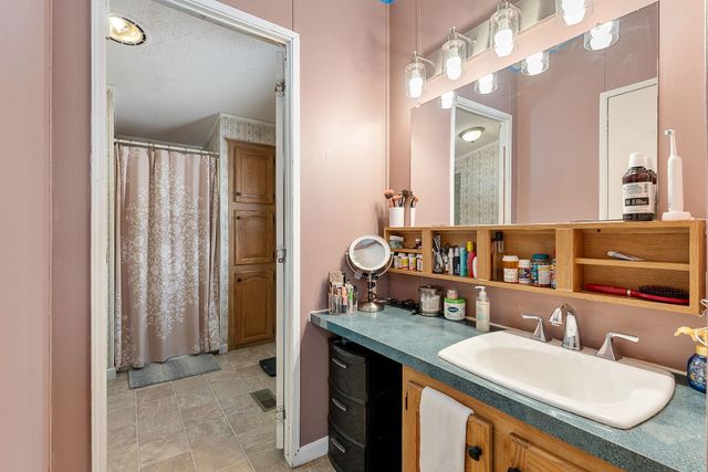 11 Beach Road, Milton, VT 05468