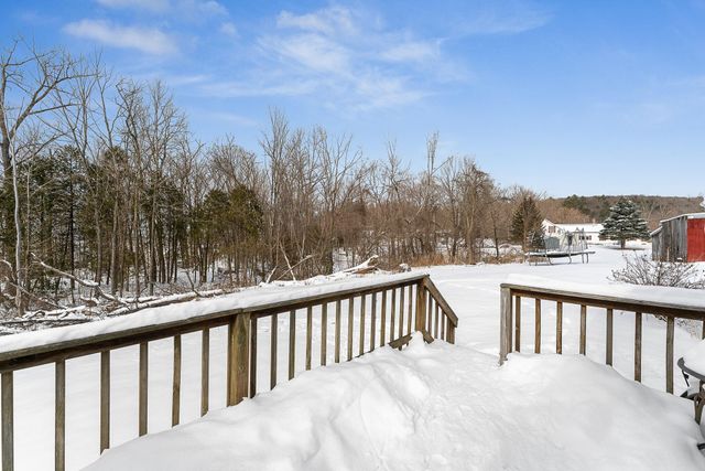 11 Beach Road, Milton, VT 05468