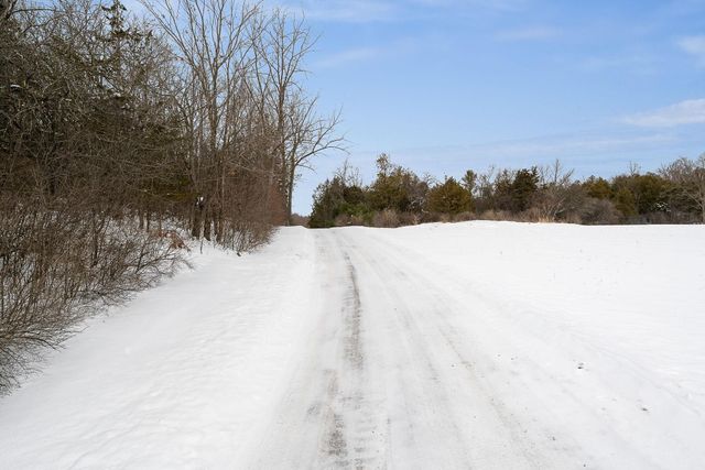 11 Beach Road, Milton, VT 05468