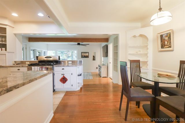 2612 E 17th Place, Tulsa, OK 74104