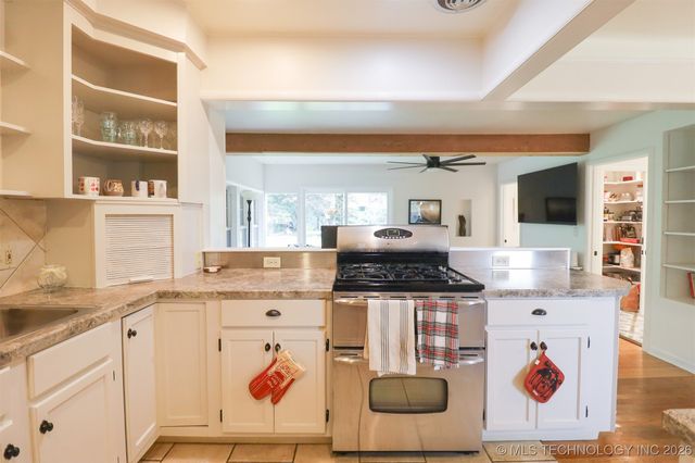 2612 E 17th Place, Tulsa, OK 74104