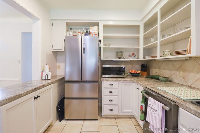 2612 E 17th Place, Tulsa, OK 74104