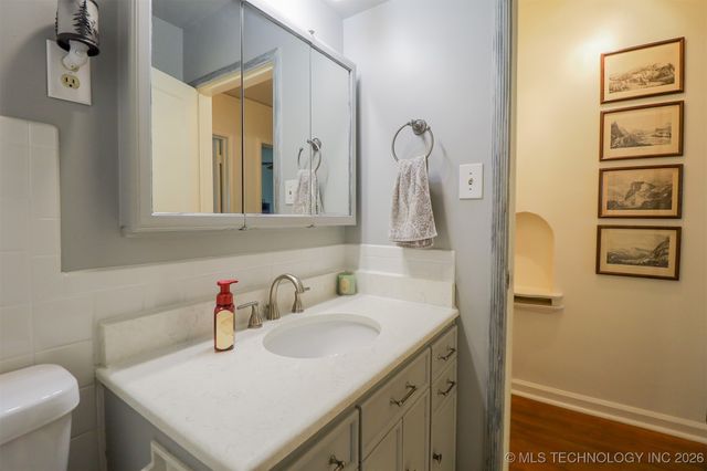 2612 E 17th Place, Tulsa, OK 74104