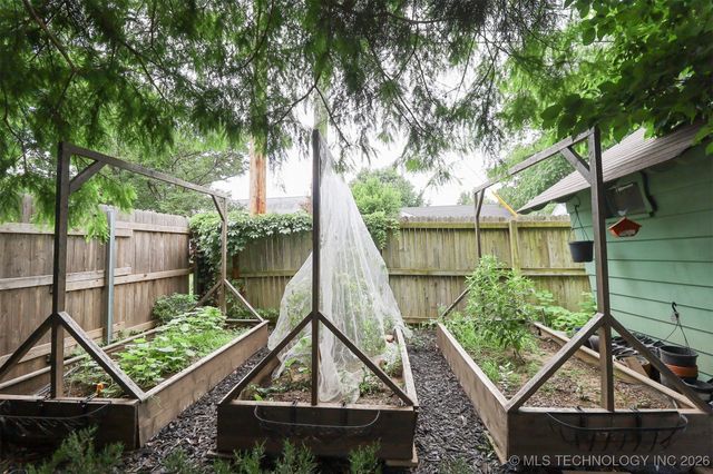 2612 E 17th Place, Tulsa, OK 74104