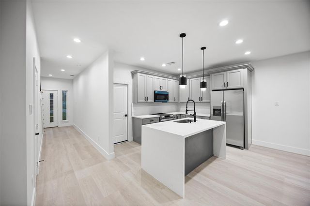 8218 Lawler Unit Street A, Houston, TX 77051