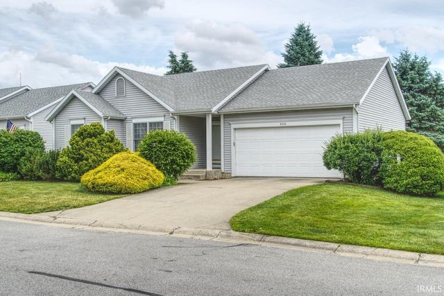 806 Eagle Cove Drive, South Bend, IN 46614