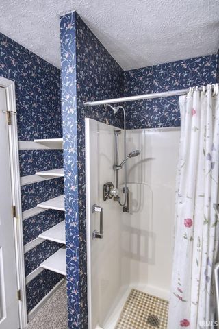 806 Eagle Cove Drive, South Bend, IN 46614