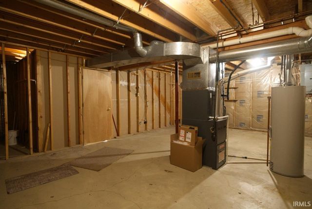 806 Eagle Cove Drive, South Bend, IN 46614