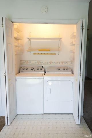 806 Eagle Cove Drive, South Bend, IN 46614