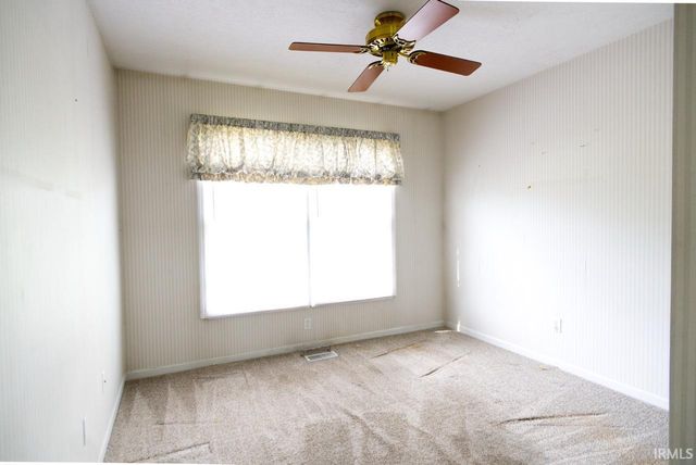 806 Eagle Cove Drive, South Bend, IN 46614