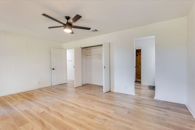 8105 Ravenswood Road, Granbury, TX 76049