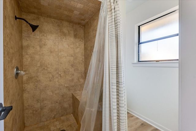 8105 Ravenswood Road, Granbury, TX 76049