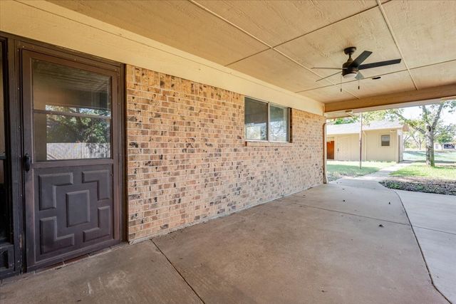 8105 Ravenswood Road, Granbury, TX 76049