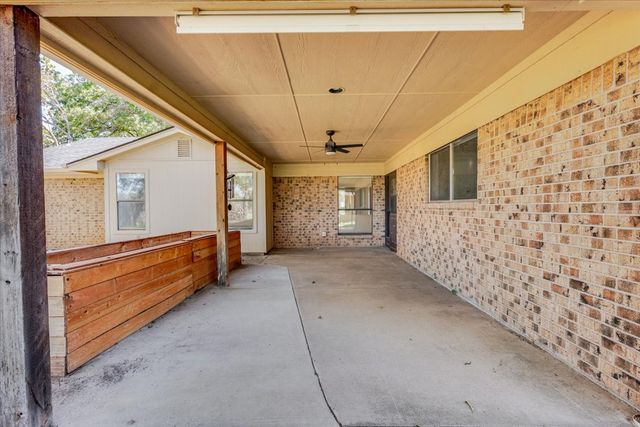 8105 Ravenswood Road, Granbury, TX 76049