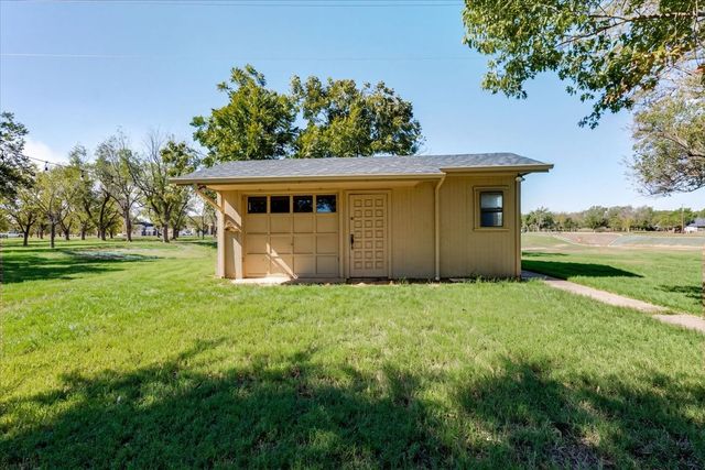 8105 Ravenswood Road, Granbury, TX 76049