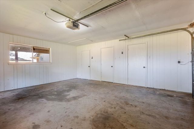 8105 Ravenswood Road, Granbury, TX 76049
