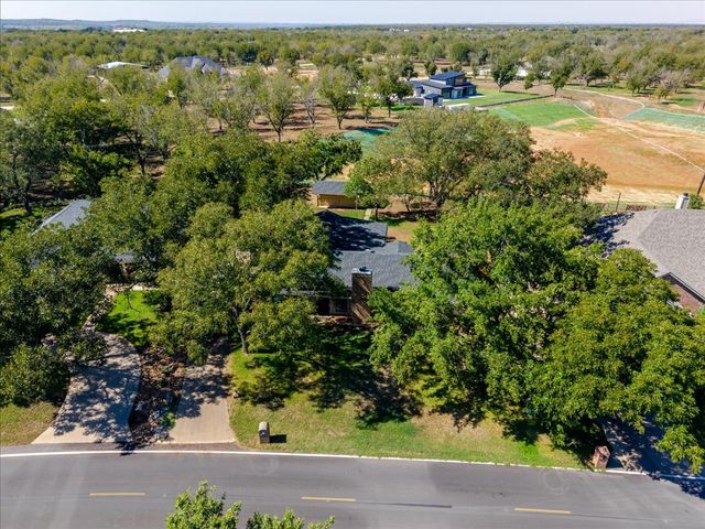 8105 Ravenswood Road, Granbury, TX 76049