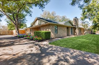 8105 Ravenswood Road, Granbury, TX 76049