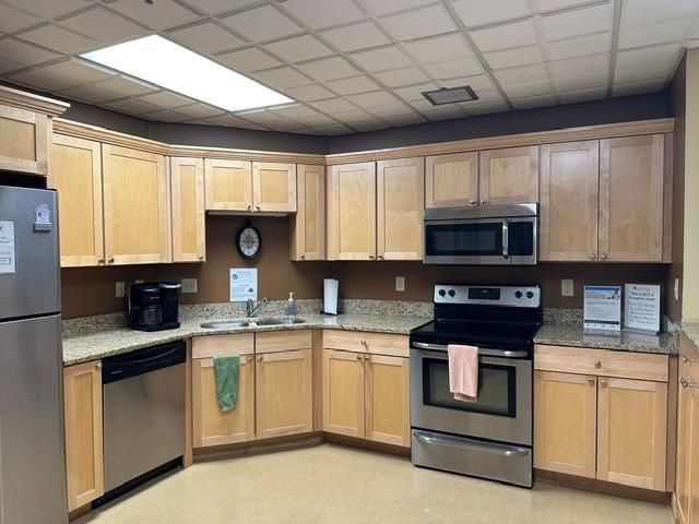 6500 Woodlake Drive 1104, Richfield, MN 55423