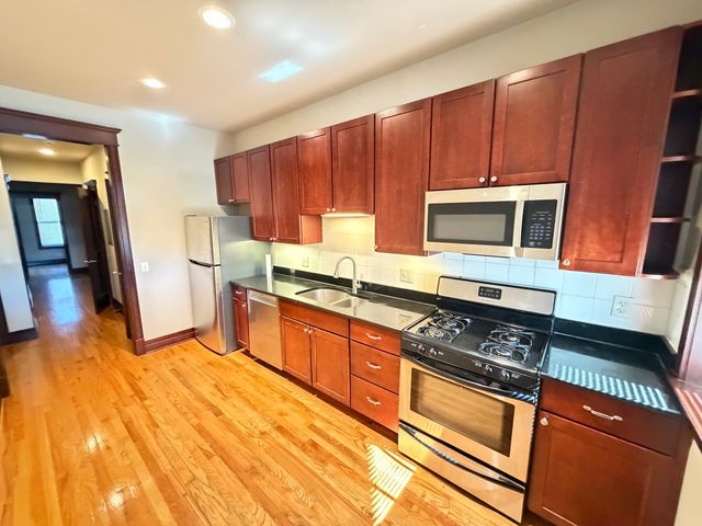 2113 W North Avenue 1W, Chicago, IL 60647