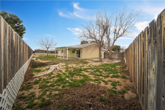 21010 Lodi Pl, California City, CA 93505