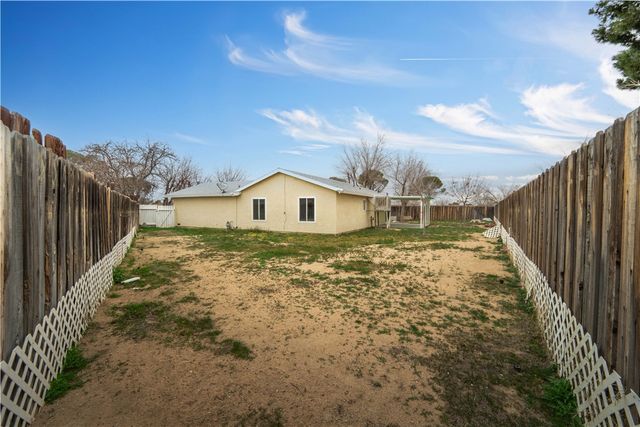 21010 Lodi Pl, California City, CA 93505