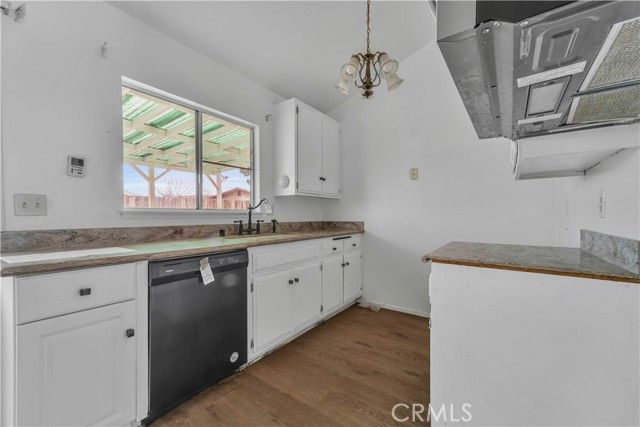 21010 Lodi Pl, California City, CA 93505