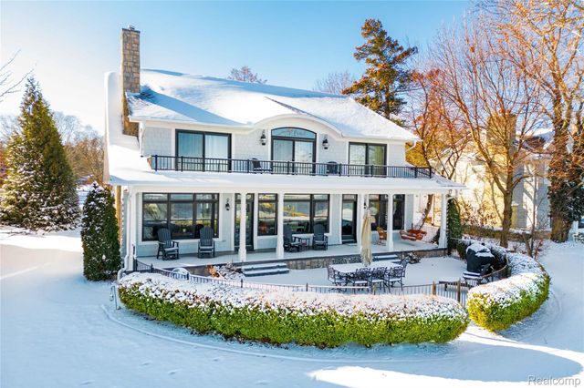 19495 Lighthouse Point, Grosse Ile Township, MI 48138