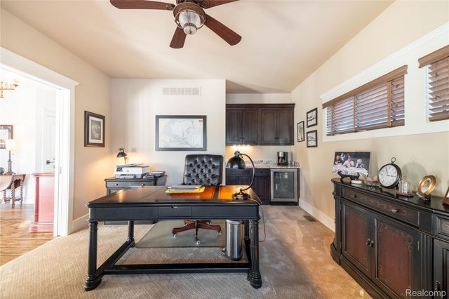 19495 Lighthouse Point, Grosse Ile Township, MI 48138