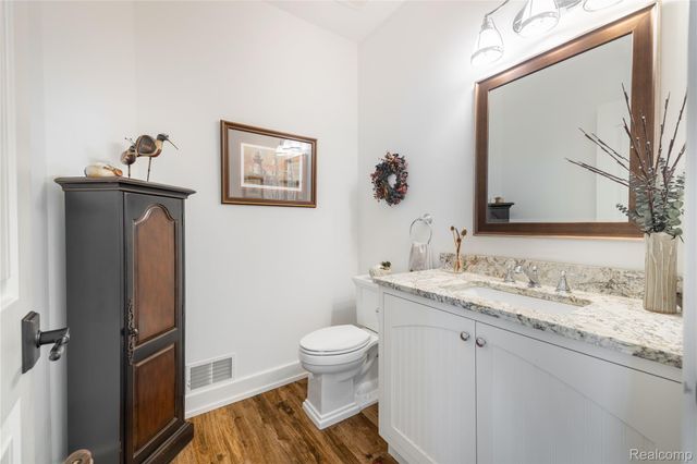 19495 Lighthouse Point, Grosse Ile Township, MI 48138