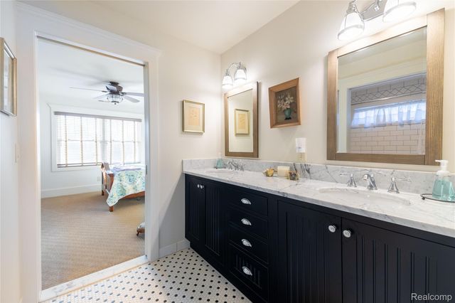 19495 Lighthouse Point, Grosse Ile Township, MI 48138