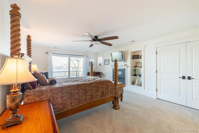 19495 Lighthouse Point, Grosse Ile Township, MI 48138