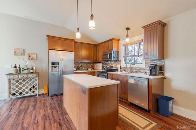 19495 Lighthouse Point, Grosse Ile Township, MI 48138