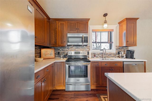 19495 Lighthouse Point, Grosse Ile Township, MI 48138