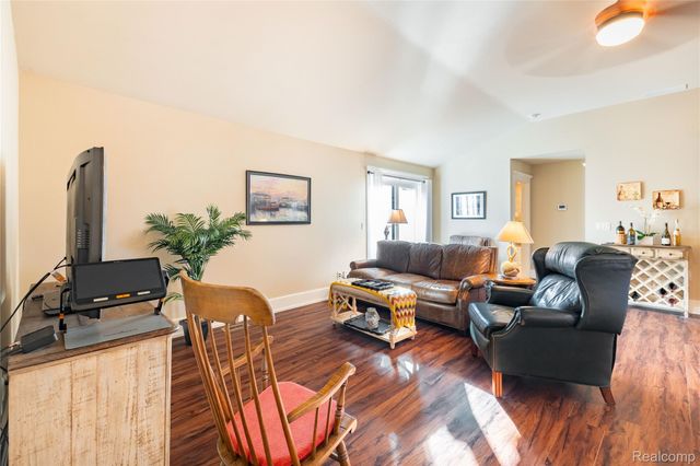 19495 Lighthouse Point, Grosse Ile Township, MI 48138