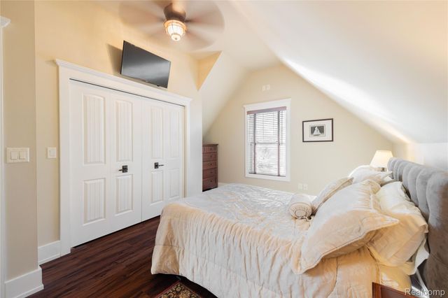 19495 Lighthouse Point, Grosse Ile Township, MI 48138