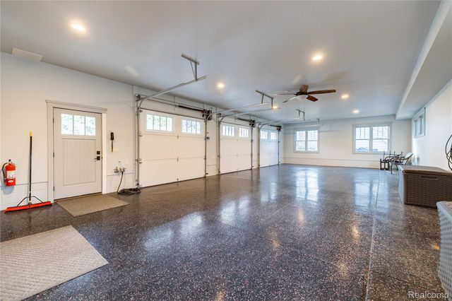 19495 Lighthouse Point, Grosse Ile Township, MI 48138